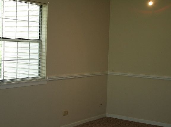 5th image of 21 N Park Blvd APT D