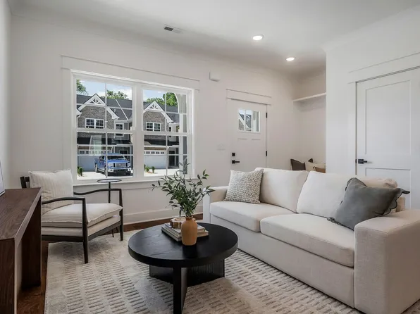 211 S High St #22, McMinnville, TN 37110