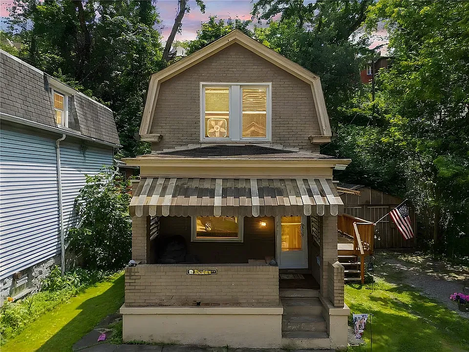 328 Mathews Ave