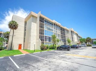 701 Three Islands Blvd APT 505, Hallandale, FL 33009