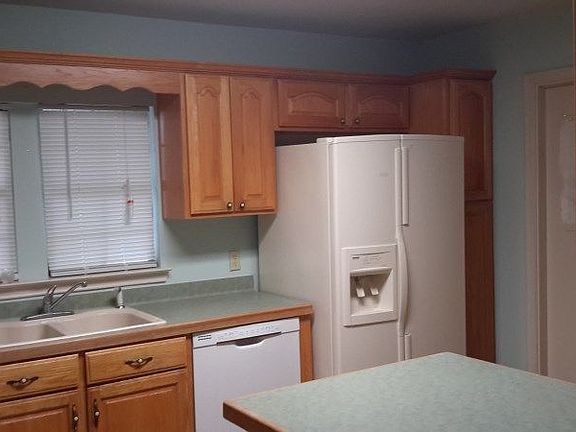 5th image of 302 Timberlane Dr