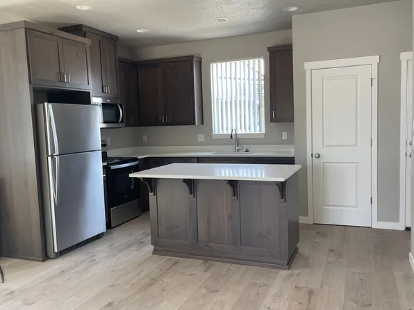 Duplex Homes in Desirable North Keizer Neighborhood, 6453 Jacobe St NE #6453, Salem, OR 97303