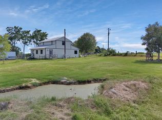 1025 Summit Dr, Springtown, TX 76082