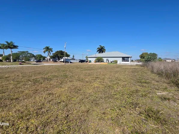 1427 NE 20th Ave, Cape Coral, FL 33909