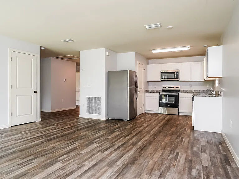 27329 Senator Dr — Photo 9