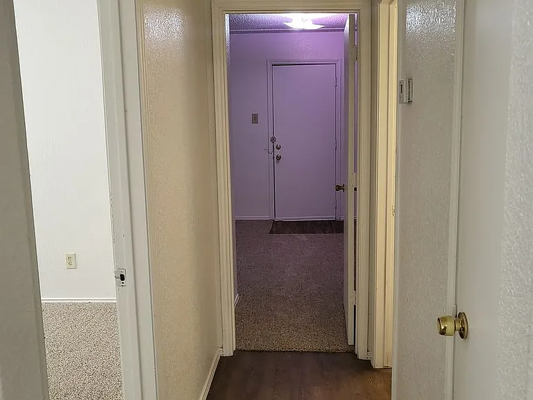 1209 Avondale Ct #C — Photo 6