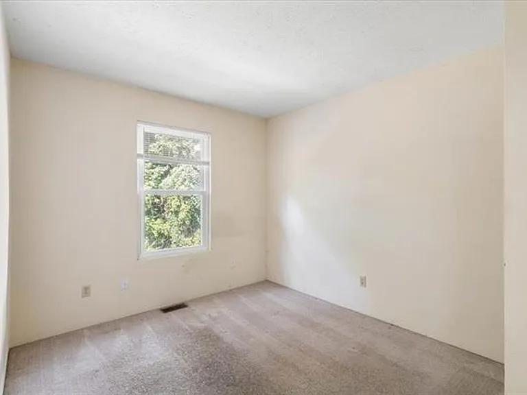 151 Clover Valley Cir — Photo 4
