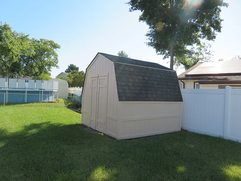 7895 Pavilion Dr — Photo 4