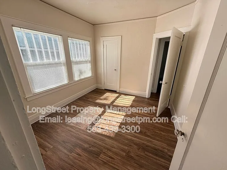 588 Knapps Pl NE — Photo 19