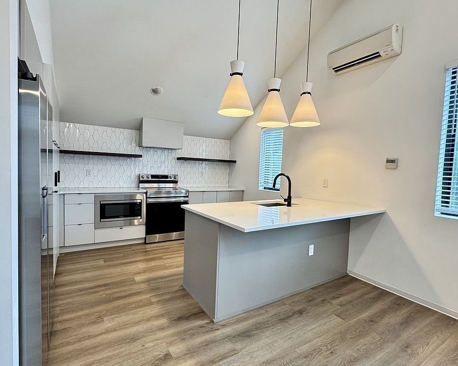 1st image of 6115 Nieman Rd #6103-5C