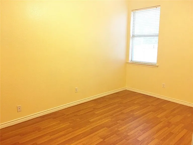 4212 Park Village Ct — Photo 3