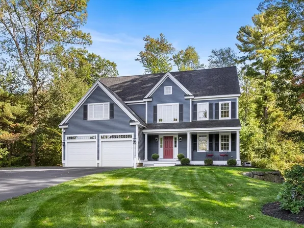 7 W Village Dr, North Reading, MA 01864