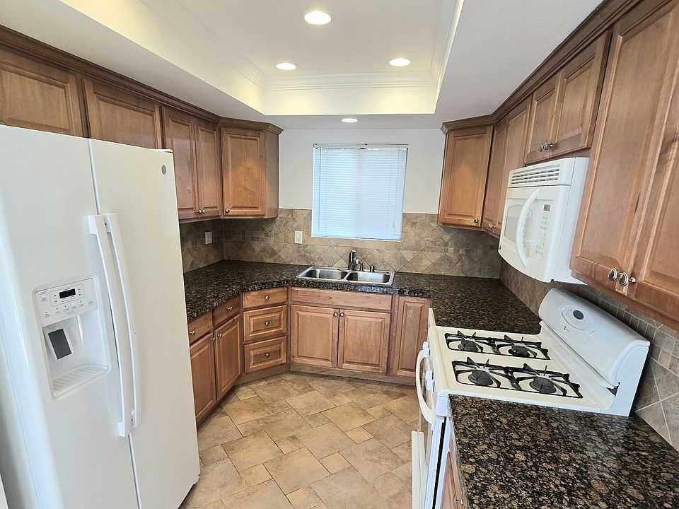 1st image of 2112 E Vista Way APT 5
