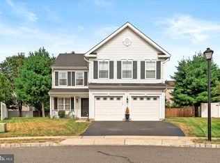 5 Foster Ln, Columbus, NJ 08022
