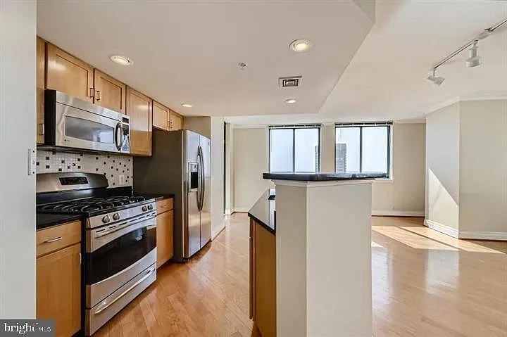 414 Water St #2414 — Photo 11