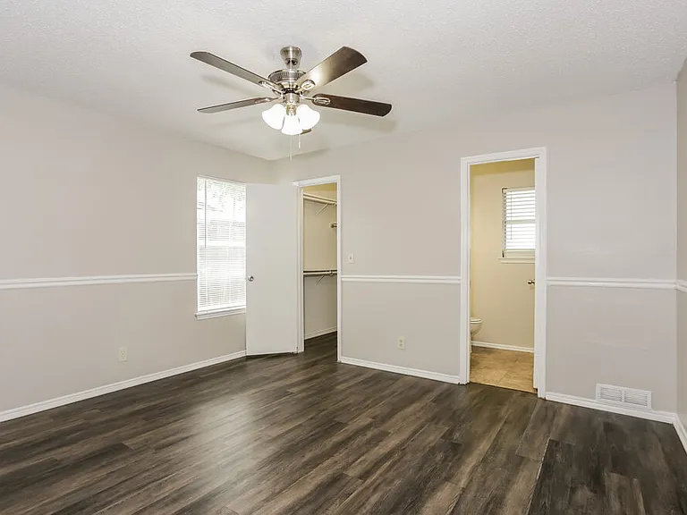 8120 Camelot Rd — Photo 11