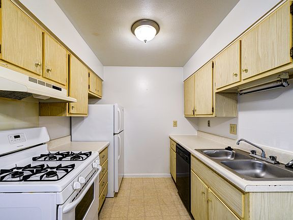 5th image of 321 E 14th St #G12