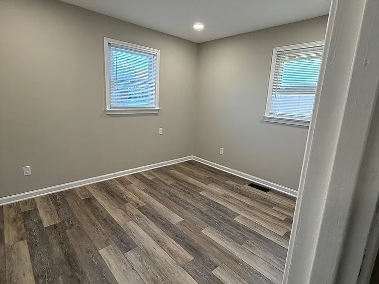 2nd bedroom (largest)