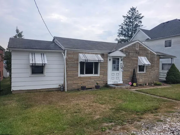 8105 Hazelwood Ave, Stonewood, WV 26301