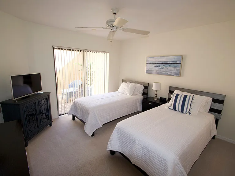 547 Beachwalk Cir — Photo 10