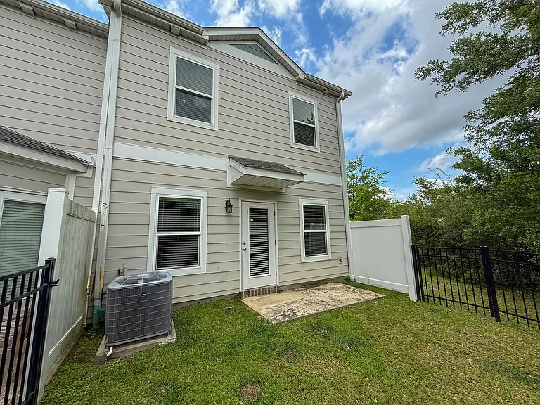 9801 Nature Creek Blvd — Photo 19