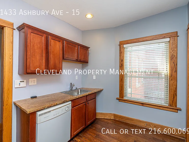 11433 Ashbury Ave #15 — Photo 13