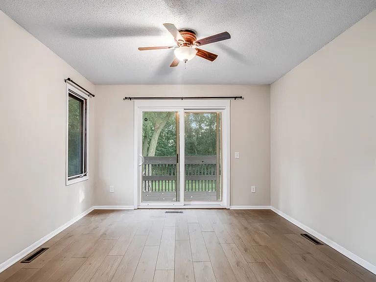 7416 Candlewood Dr N — Photo 12