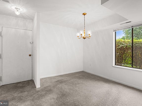 5th image of 10551 Twin Rivers Rd Unit A-1
