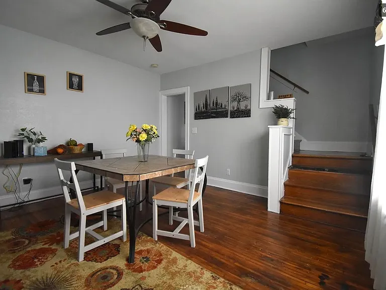 2475 Indianola Ave — Photo 6