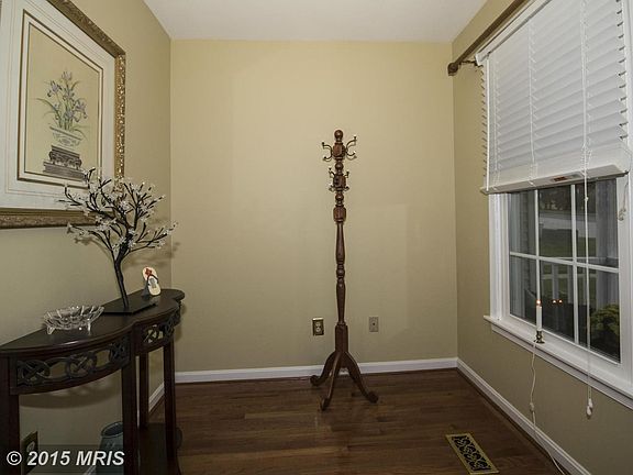 Den/Office off Entry