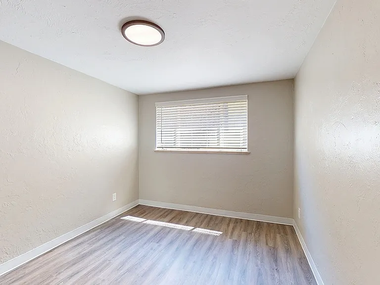 Brittany Manor — Photo 20