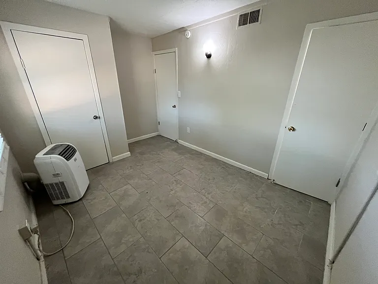 2921 N Geronimo Ave #4 — Photo 8
