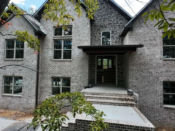 1005 Grey Oaks Valley, Pelham, AL 35124
