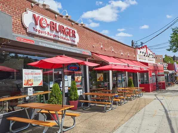 3751 Riverdale Avenue image 23 of 27