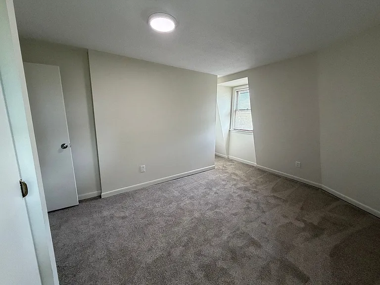 682 Beech St #6 — Photo 11