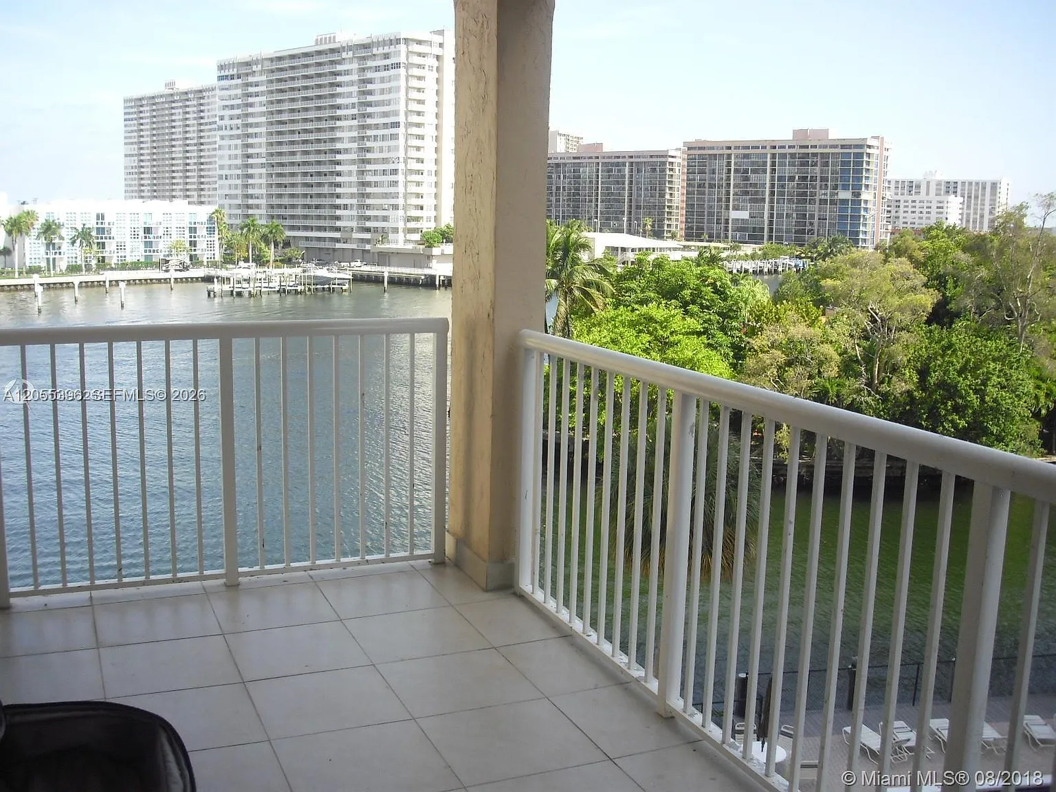 Dorsey Arms Condo — Photo 2