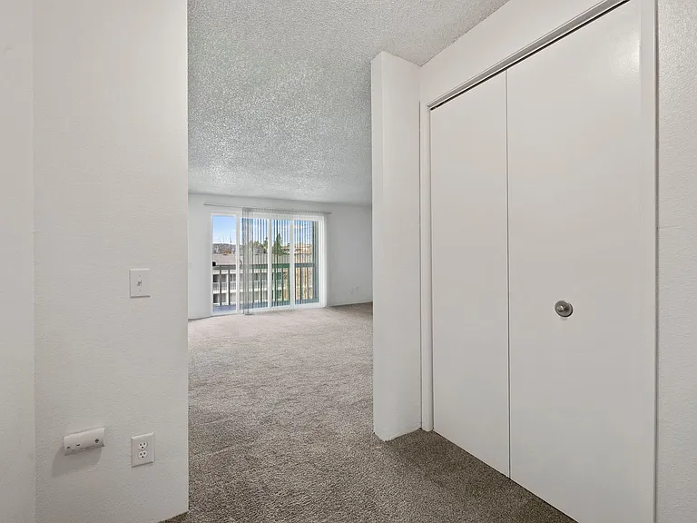 Park Ridge Apartments — Photo 69