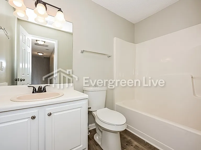 450 Kara Ln — Photo 11