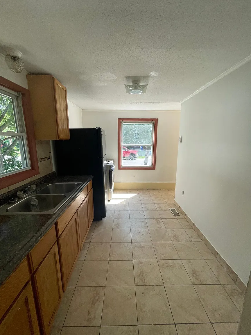 10517 Shale Ave photo 1