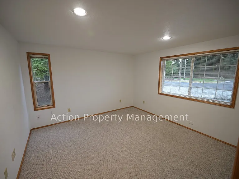 40 Brittany Ln — Photo 26