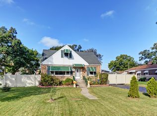 11208 S Depot St, Worth, IL 60482