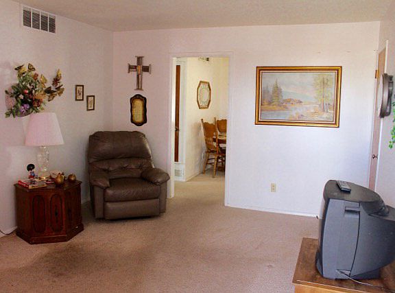 2nd image of 4505 Redbud Ave