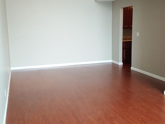 5th image of 3556 Shenandoah Ave APT 106