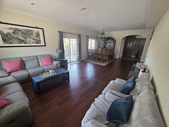 5th image of 5102 La Palma Ave