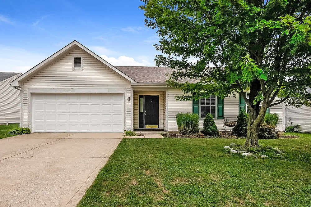 3 bed, 2.0 bath, 1246 sqft, $2,470 — Photo 1