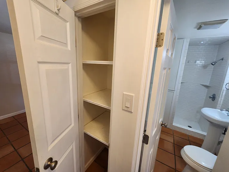 10 Deer Path Ave #3 — Photo 6