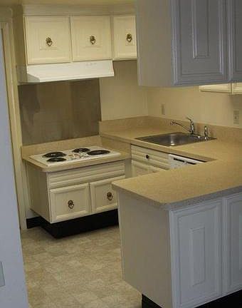 4th image of 3320 Gleneagles Dr #68-1B