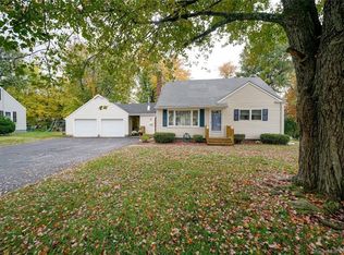 2 Leonard Rd, Enfield, CT 06082