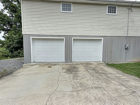 5th image of 437 E Prospect Ave