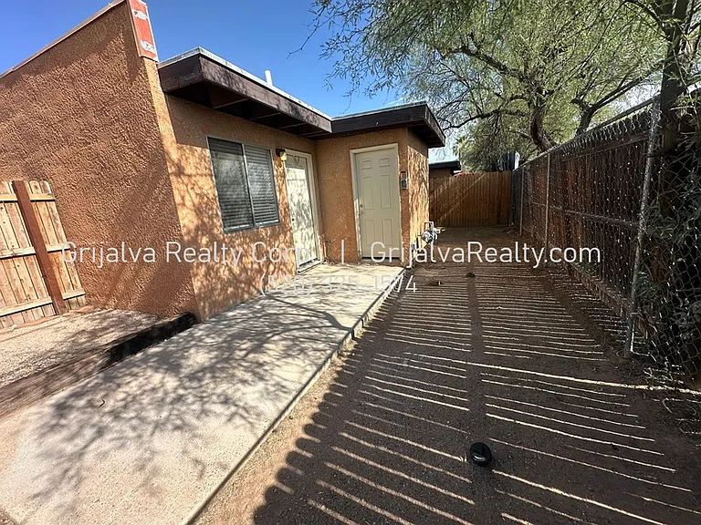 3529 E Monte Vista Dr #G-J — Photo 9